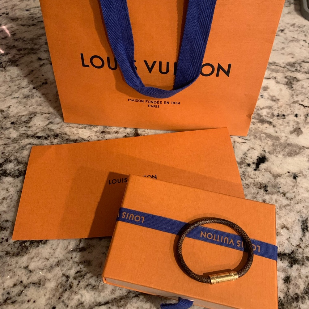 Louis Vuitton Keep it all bracelet